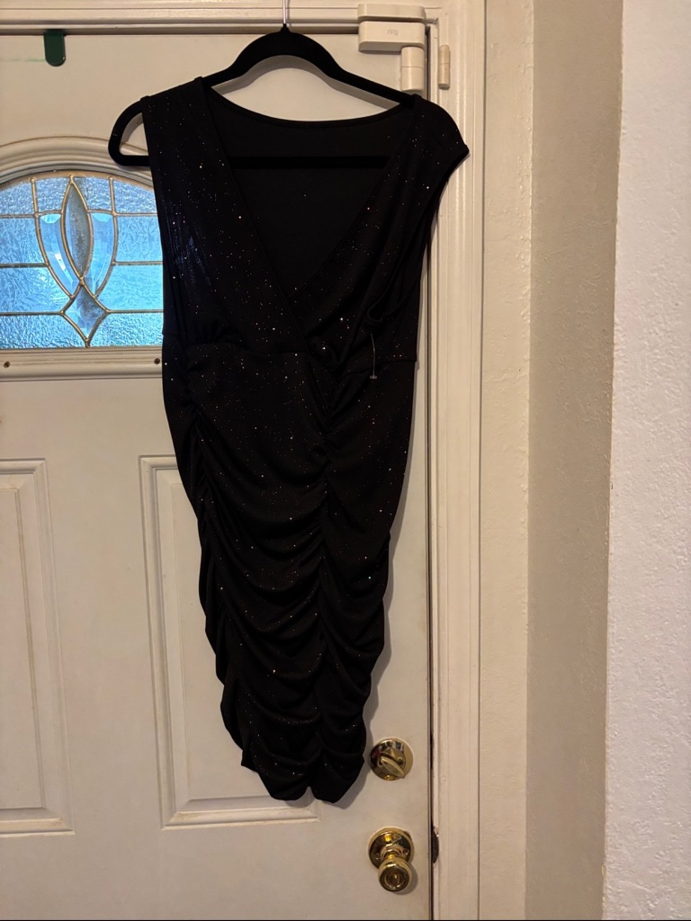 The Pyramid Collection Black Sparkle Ruched V-Neck Midi Dress - Amazon P2P:20